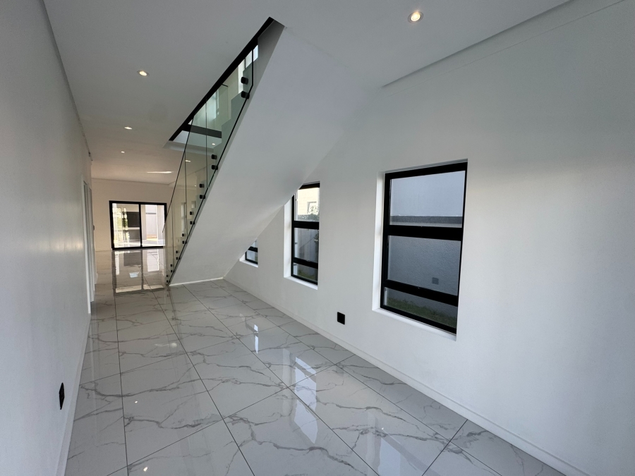 3 Bedroom Property for Sale in Sandown Western Cape